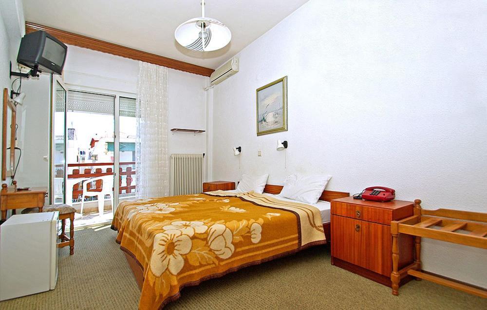 Hotel Helios Paralía Kamer foto